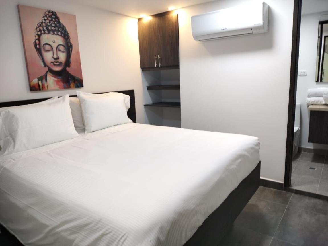Hotel Qatar Cali Bagian luar foto