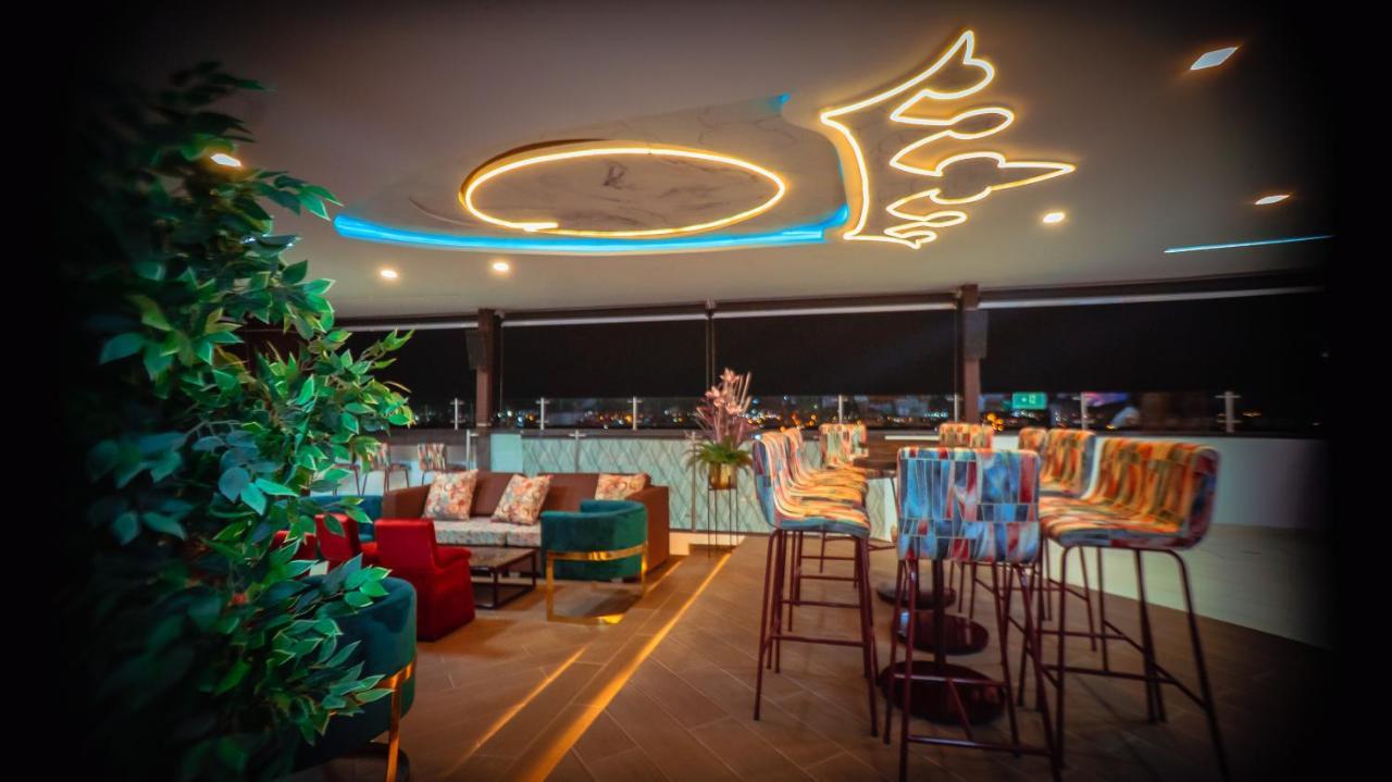 Hotel Qatar Cali Bagian luar foto