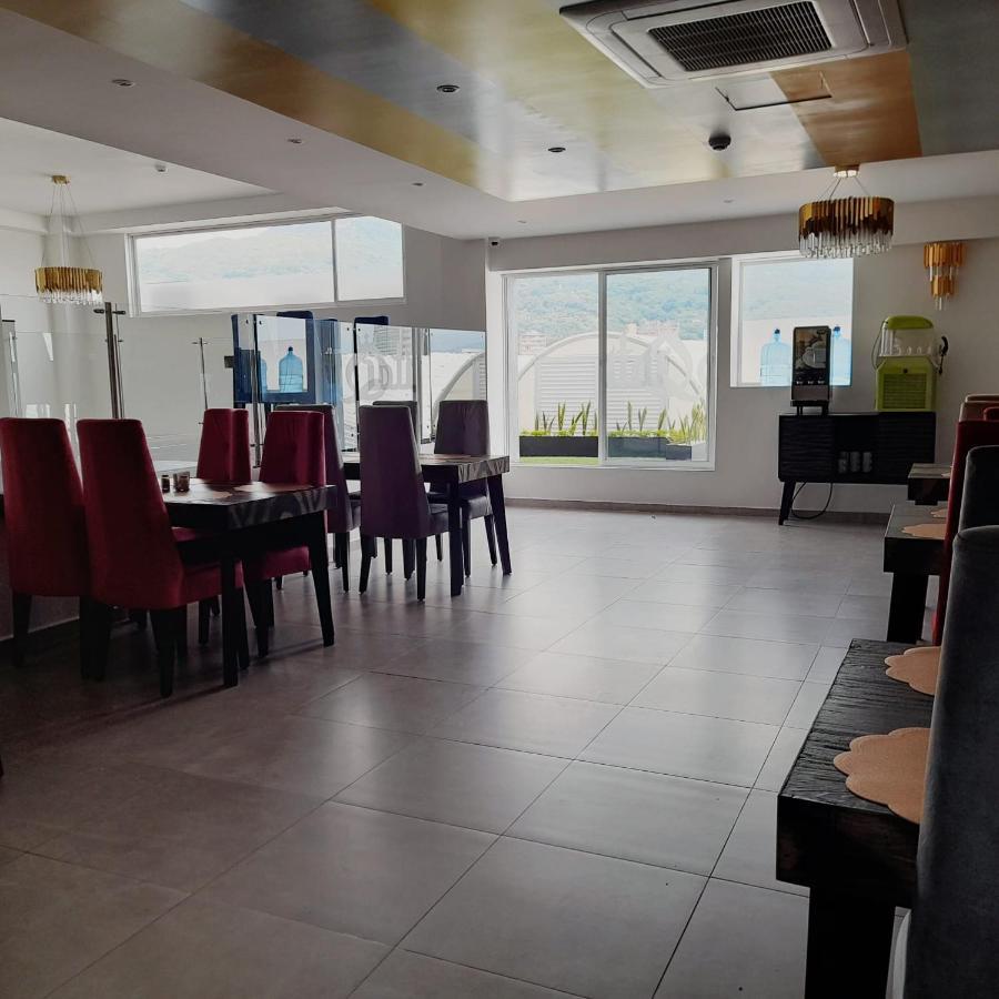 Hotel Qatar Cali Bagian luar foto